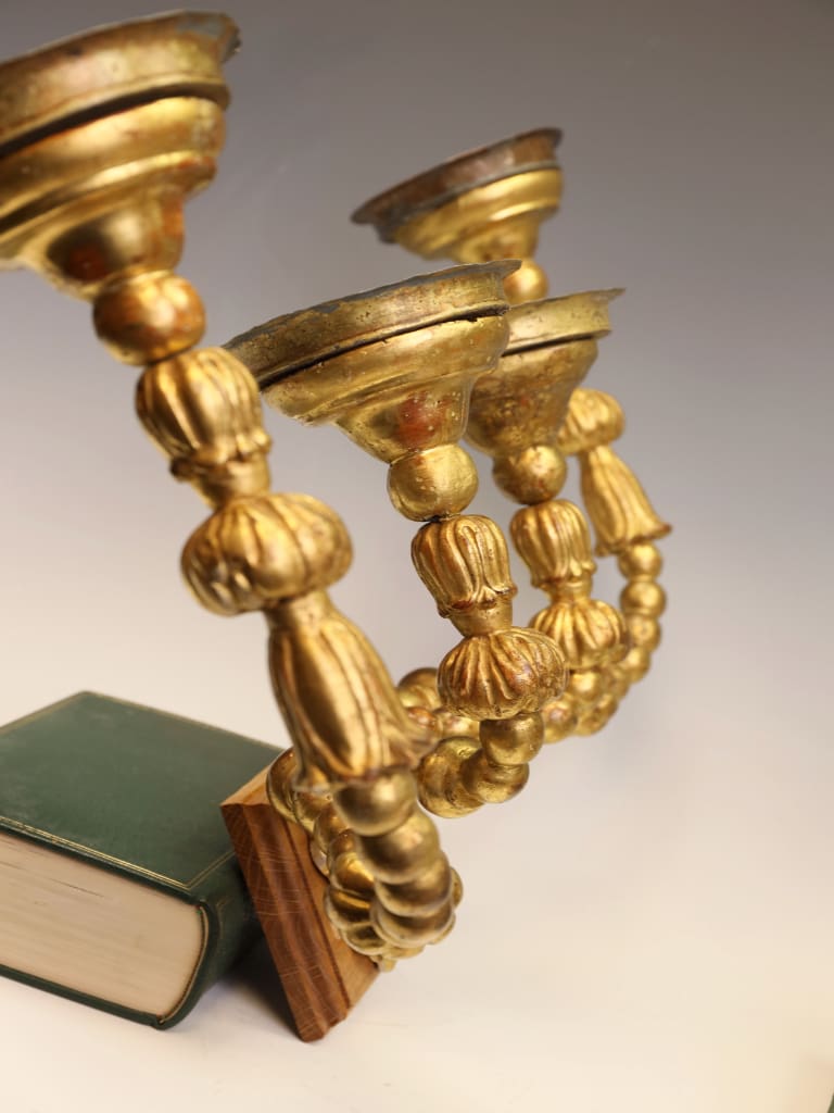 Rare and Important Pair of Italian 18th Century Giltwood Four-Arm Sconces